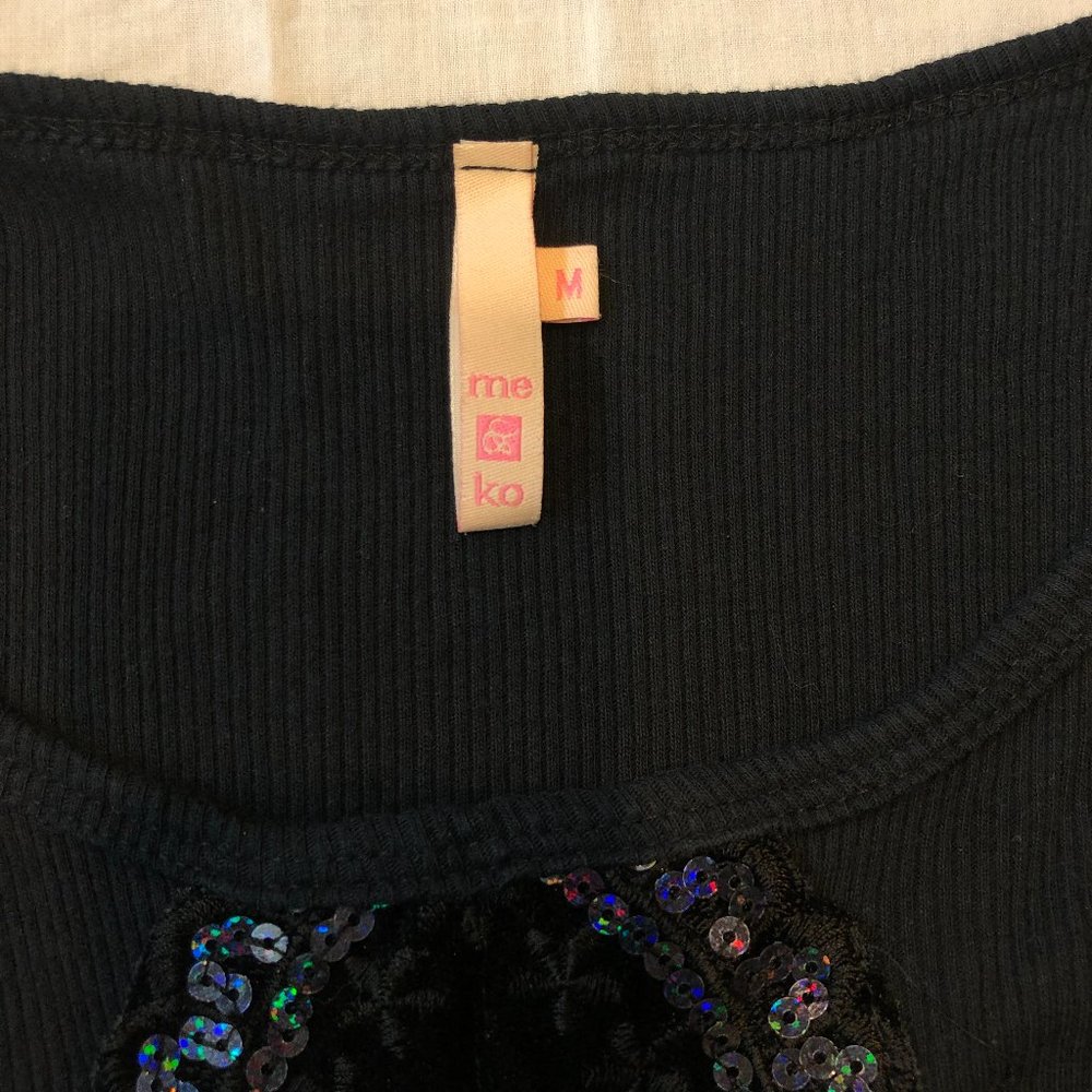 ME & KO Long Sleeve Shirt Size Medium - Picture 3 of 4